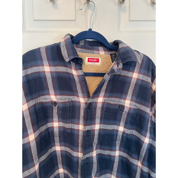 Wrangler Blue Plaid Sherpa Lined Button Down Shacket Men's Size Large - Picture 2 of 12
